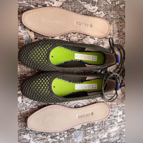 Rothy’s vert mesh square wrap - Picture 2 of 3